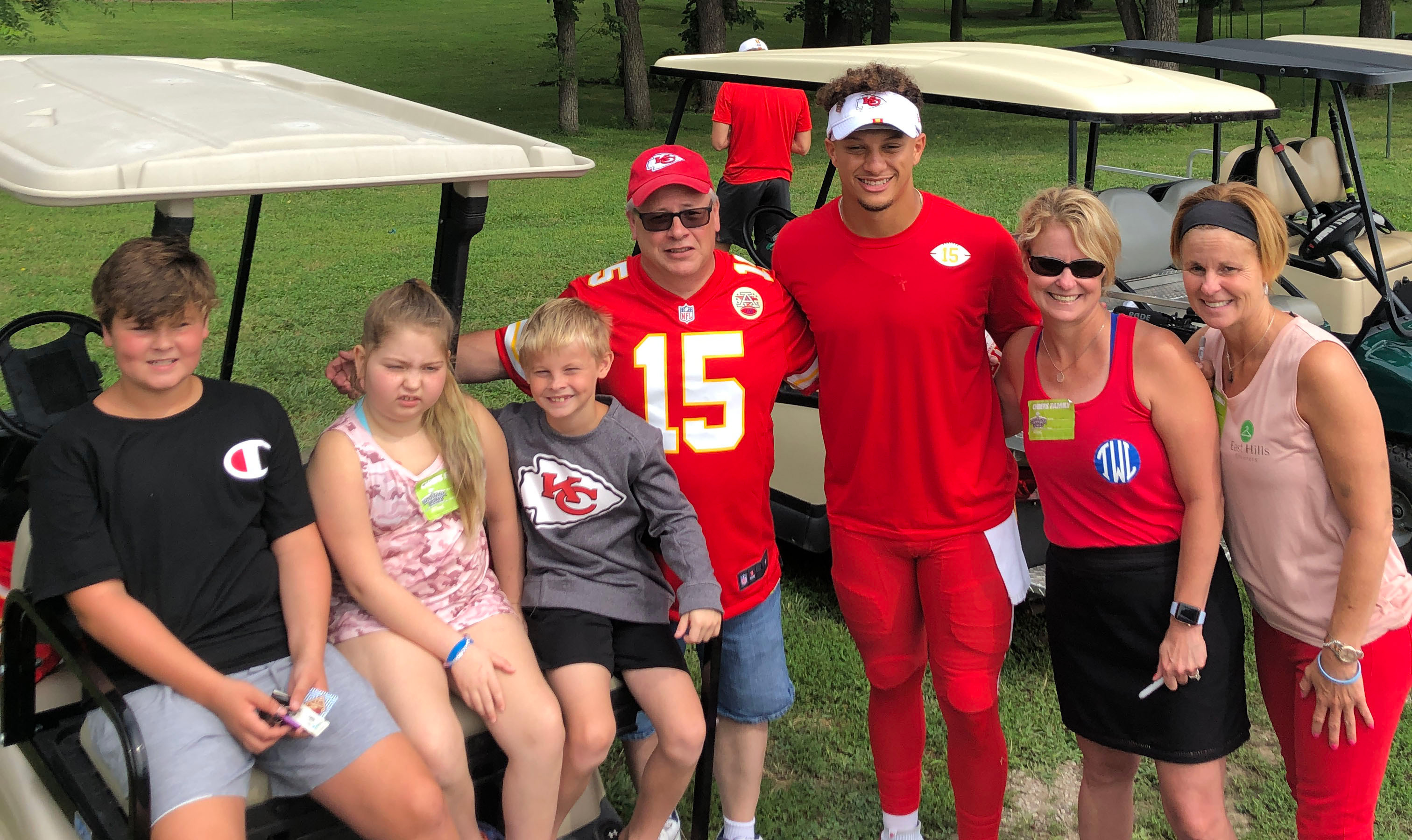 Patrick Mahomes spurs record at Springfield fundraiser